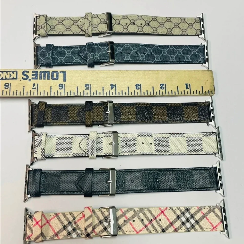 Cute Checkered Design Watchband in Black Apple Watch Any Series